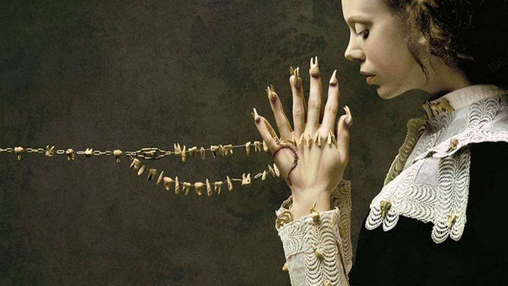 AMERICAN HORROR STORY