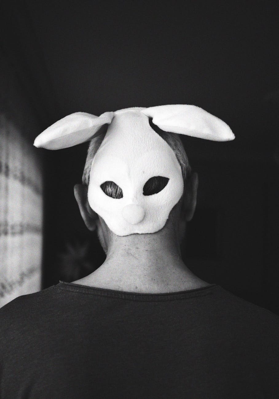 ‘Bunker’: A New Surreal-Absurd&nbsp;Microfiction